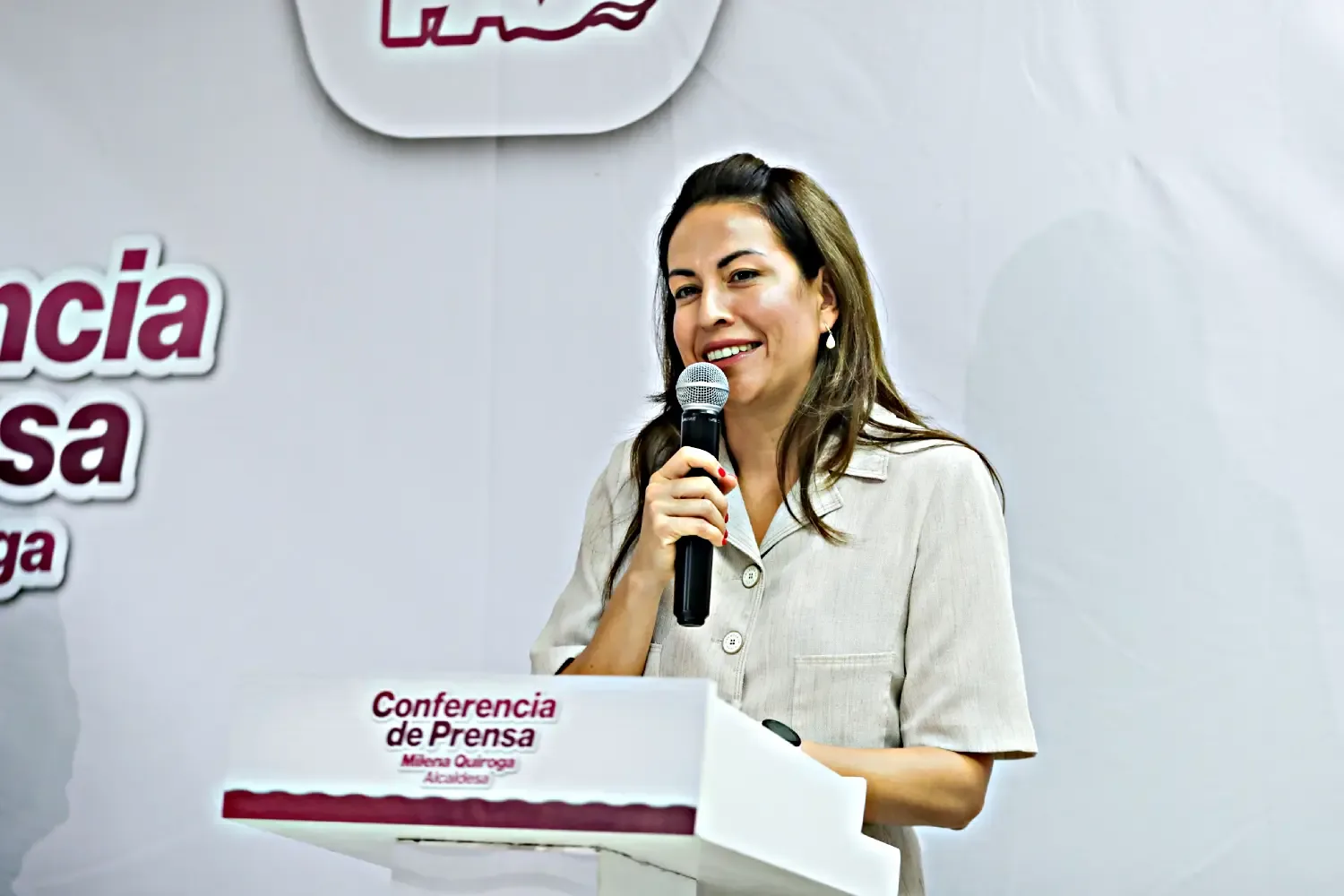 "La presidenta Milena Quiroga presenta el operativo de seguridad para el Carnaval 2026."
