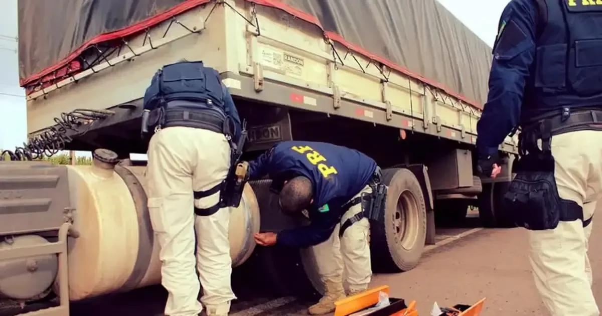La PRF reporta récord de apresamientos de maconha y cocaína en Brasil, destacando estados clave.