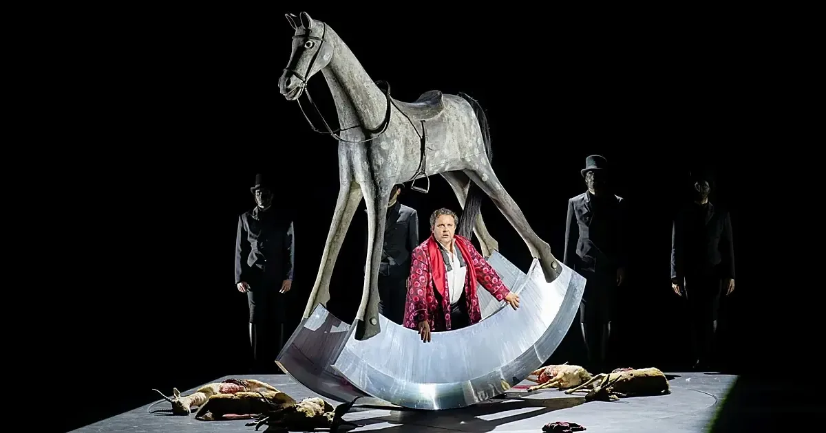 La nueva versión de la ópera de Richard Strauss destaca por su profunda propuesta escénica y musical.