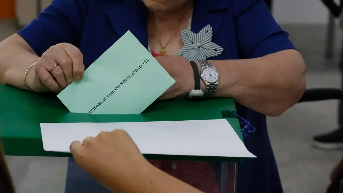 La propuesta busca fomentar el pluralismo informativo en los próximos comicios del 17 de mayo.