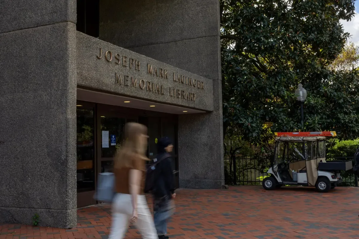 La propuesta busca fortalecer el apoyo a la comunidad LGBTQ+ en Georgetown con un nuevo espacio inclusivo.