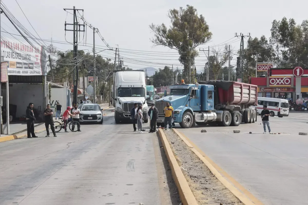 La protesta resalta la crisis de movilidad en Puebla tras incumplimientos.