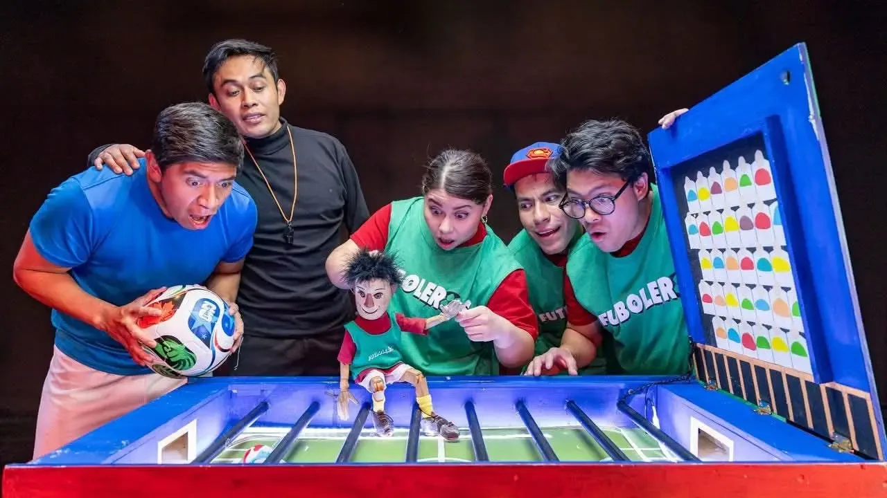 La puesta en escena 'Futboleros' se presenta en Toluca, promoviendo la inclusión.