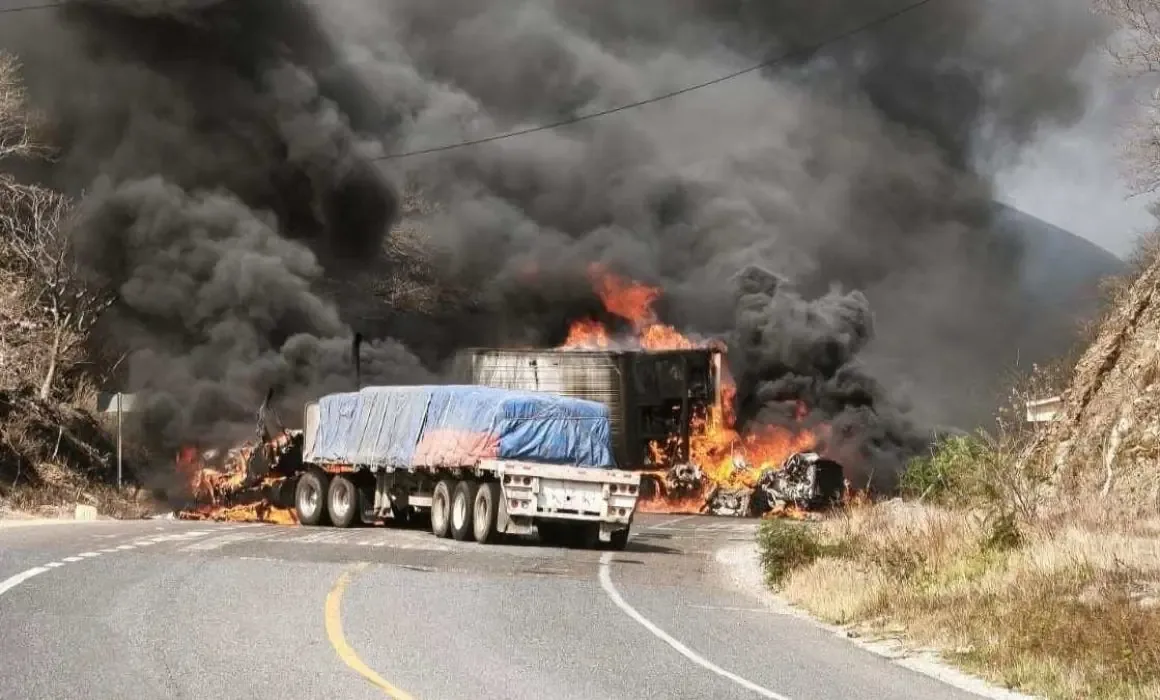 La reacción del Cártel Jalisco Nueva Generación generó enfrentamientos y caos en la región.