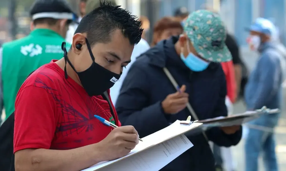 La reducción de empresas registradas ante el IMSS señala un cambio en el panorama laboral mexicano.