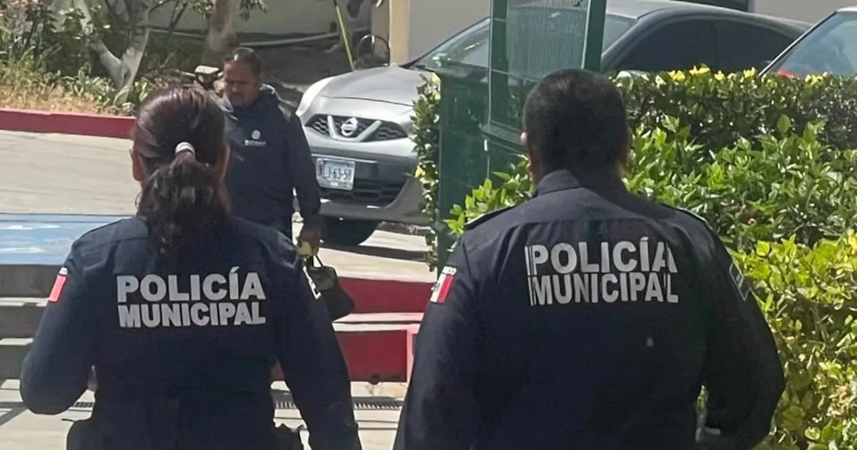 La regidora Stephanie Esquivel Ortiz durante una sesión sobre seguridad pública.