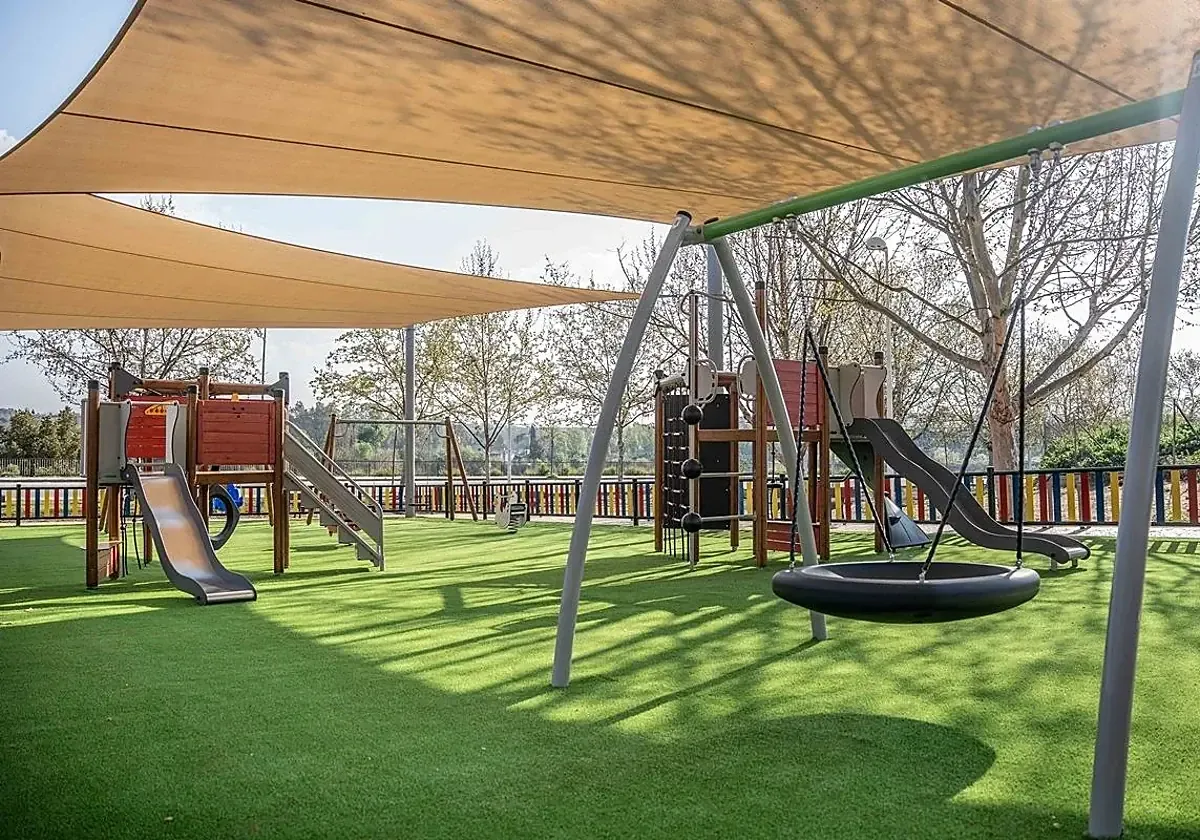 La renovación de espacios públicos incluye seis áreas de juegos infantiles y nuevas instalaciones saludables.