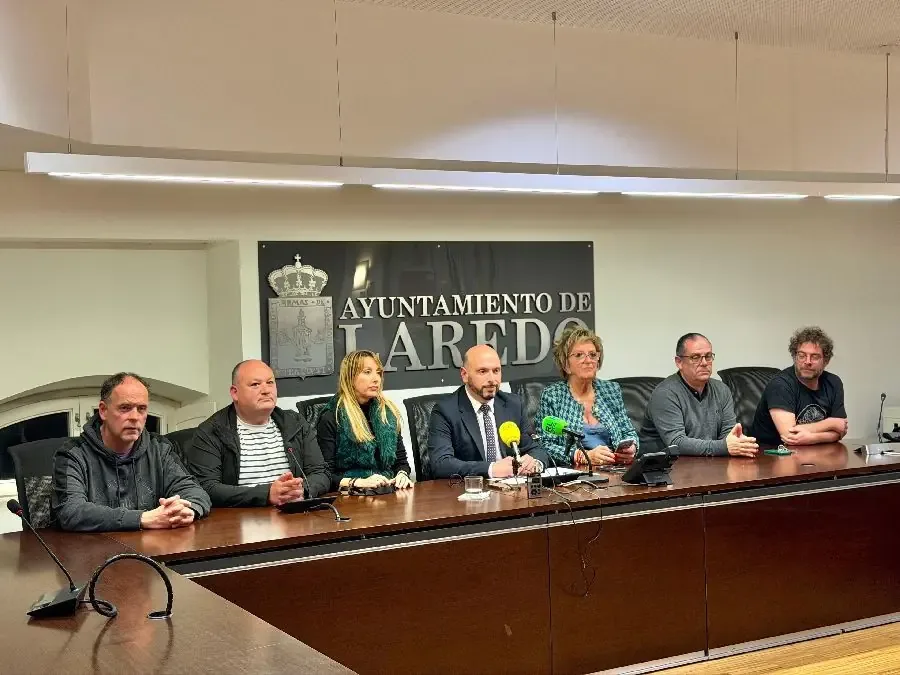 La renuncia genera una minoría en el Ayuntamiento y complica proyectos clave para la comunidad.