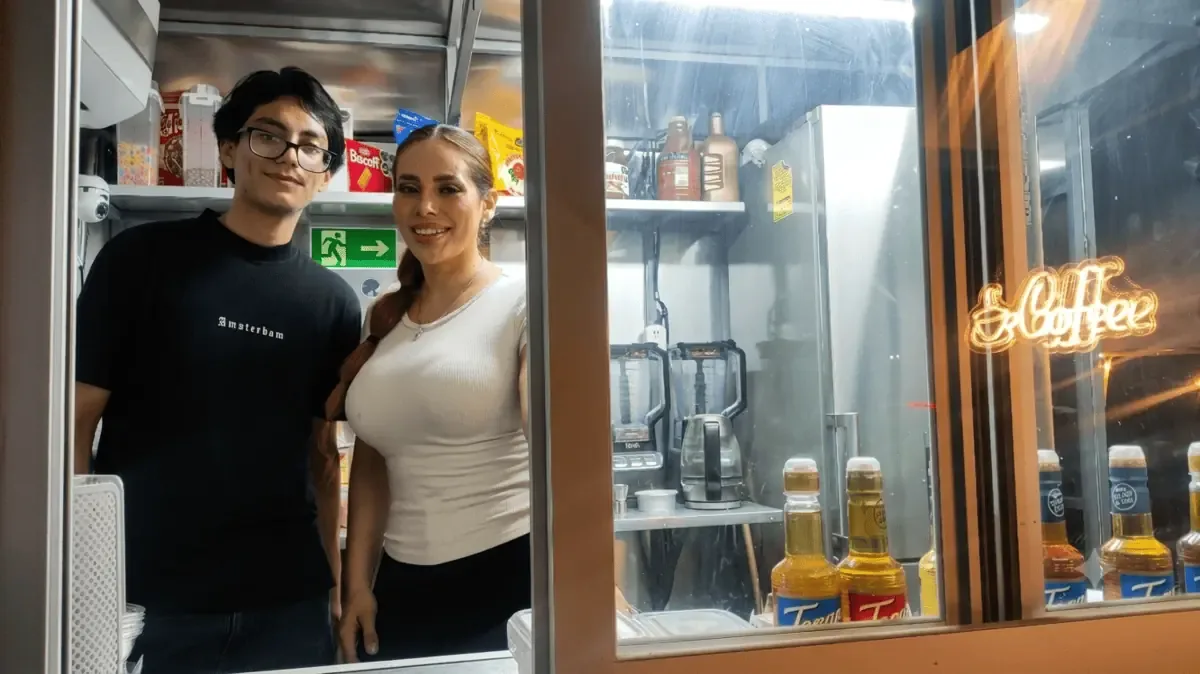 Gabriela y Ángel Armenta transforman su pasión por la repostería en un próspero negocio familiar en Sinaloa.