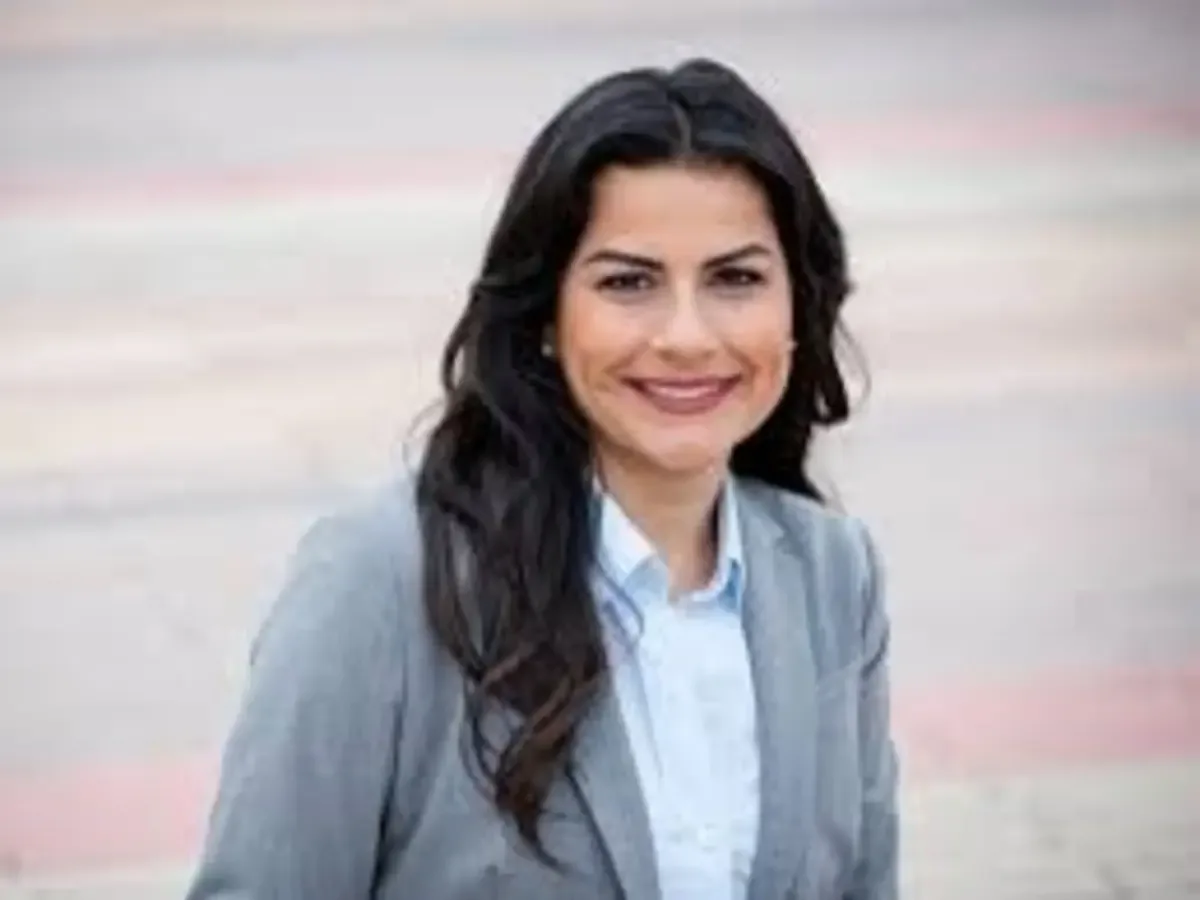 La representante demócrata lucha por los derechos de las comunidades latinas y trabaja en el Congreso.
