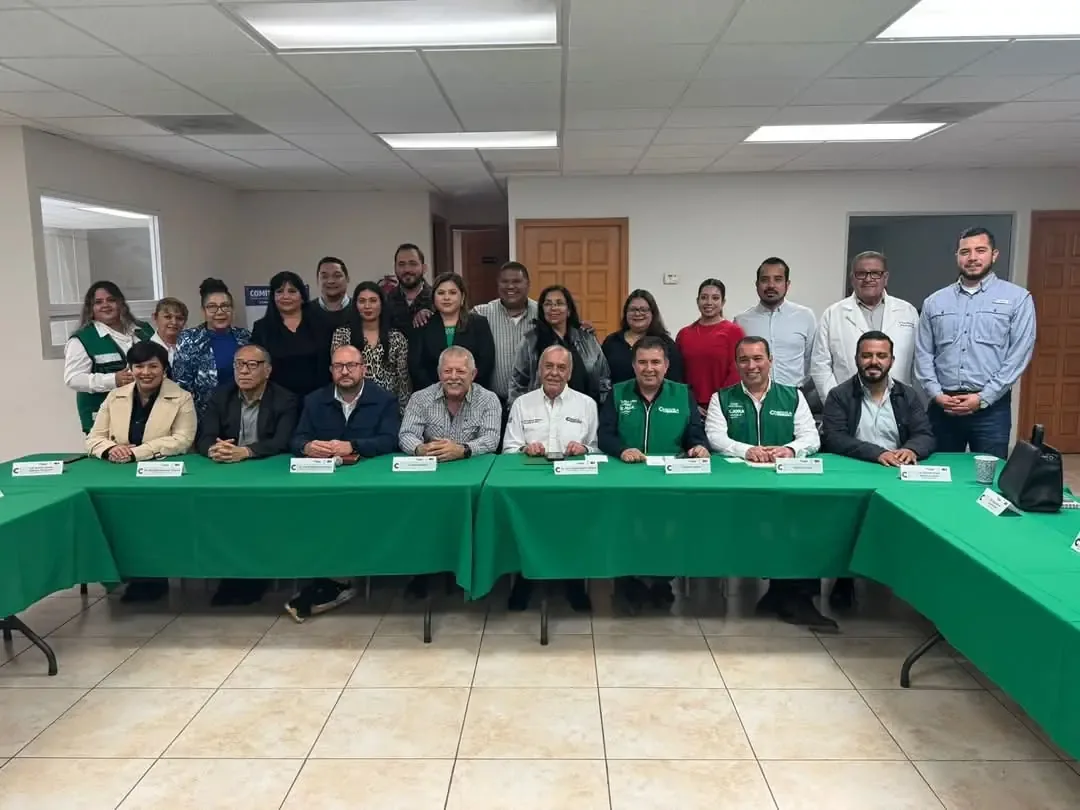 La reunión con el secretario de Salud busca fortalecer acciones contra dengue y sarampión.