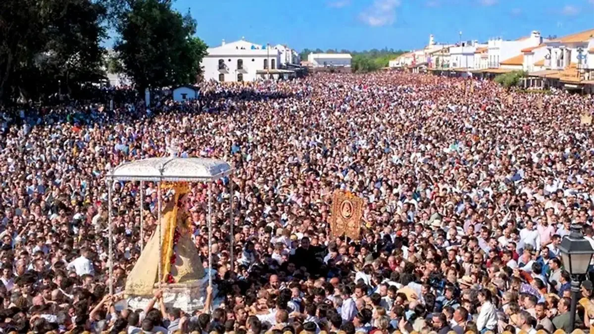 La Romería del Rocío en Huelva reunirá a miles de romeros en mayo de 2026, celebrando tradición y devoción.