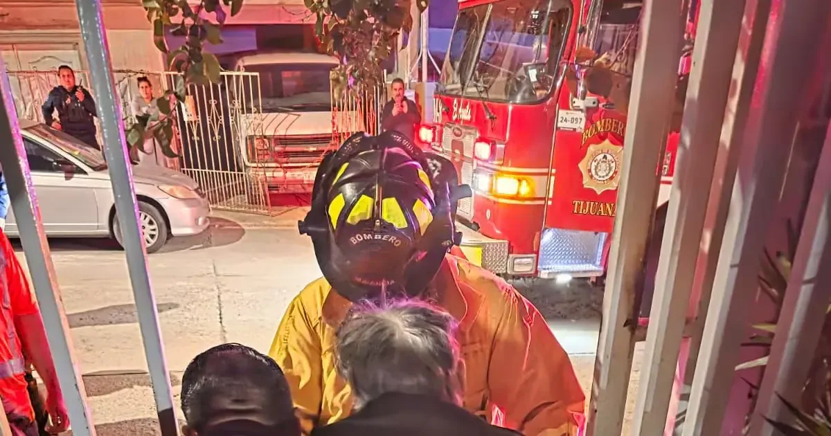 La rápida intervención evitó lesiones y controló el fuego en la vivienda.