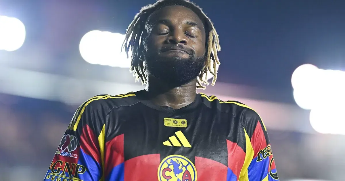 La salida de Allan Saint-Maximin marca un punto crítico en la gestión del club.