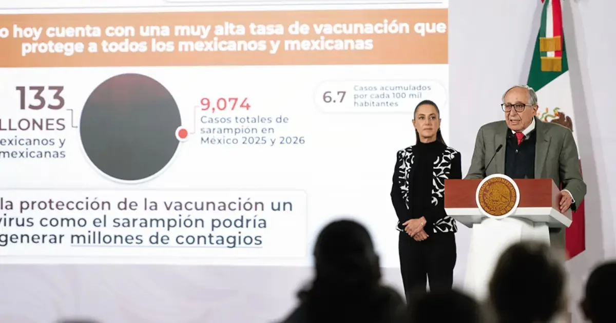 La Secretaría de Salud resalta la importancia de la inmunización ante el brote de sarampión en México.