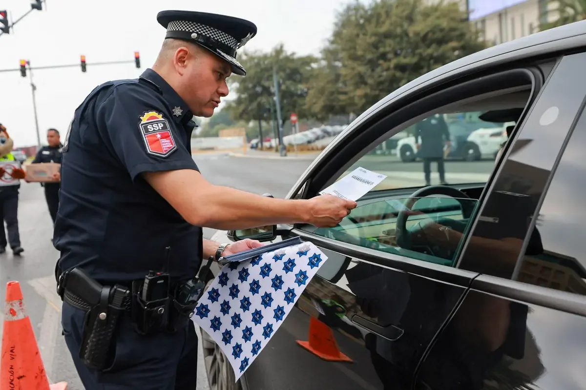 La Secretaría de Seguridad Pública promueve conductas responsables entre automovilistas y peatones.