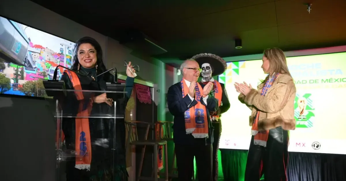 "La secretaria de Turismo Alejandra Frausto anuncia planes para el Mundial 2026."