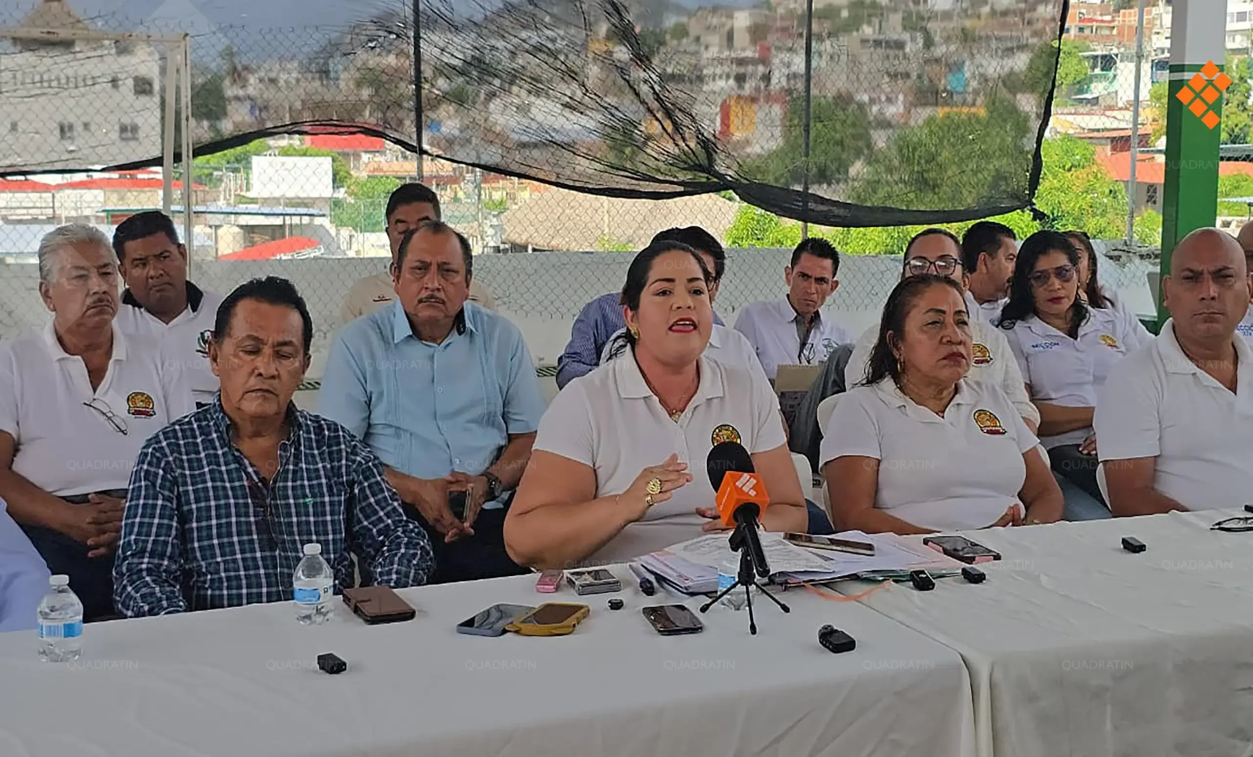 La secretaria general del SUSPEG, Angélica Beatriz Radilla Alarcón, en conferencia de prensa.