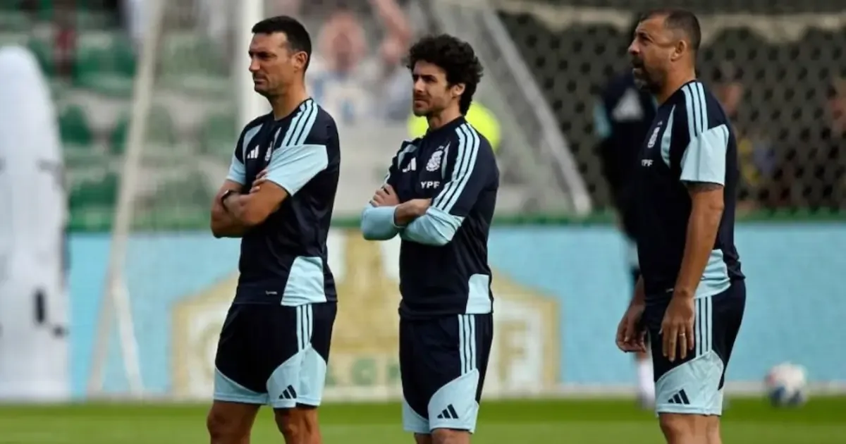 La selección argentina se alista con nuevos nombres y enfrenta algunas ausencias notables.