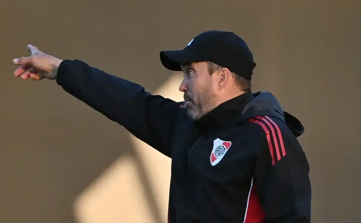 La selección del equipo se complica por lesiones y bajo rendimiento en jugadores clave.