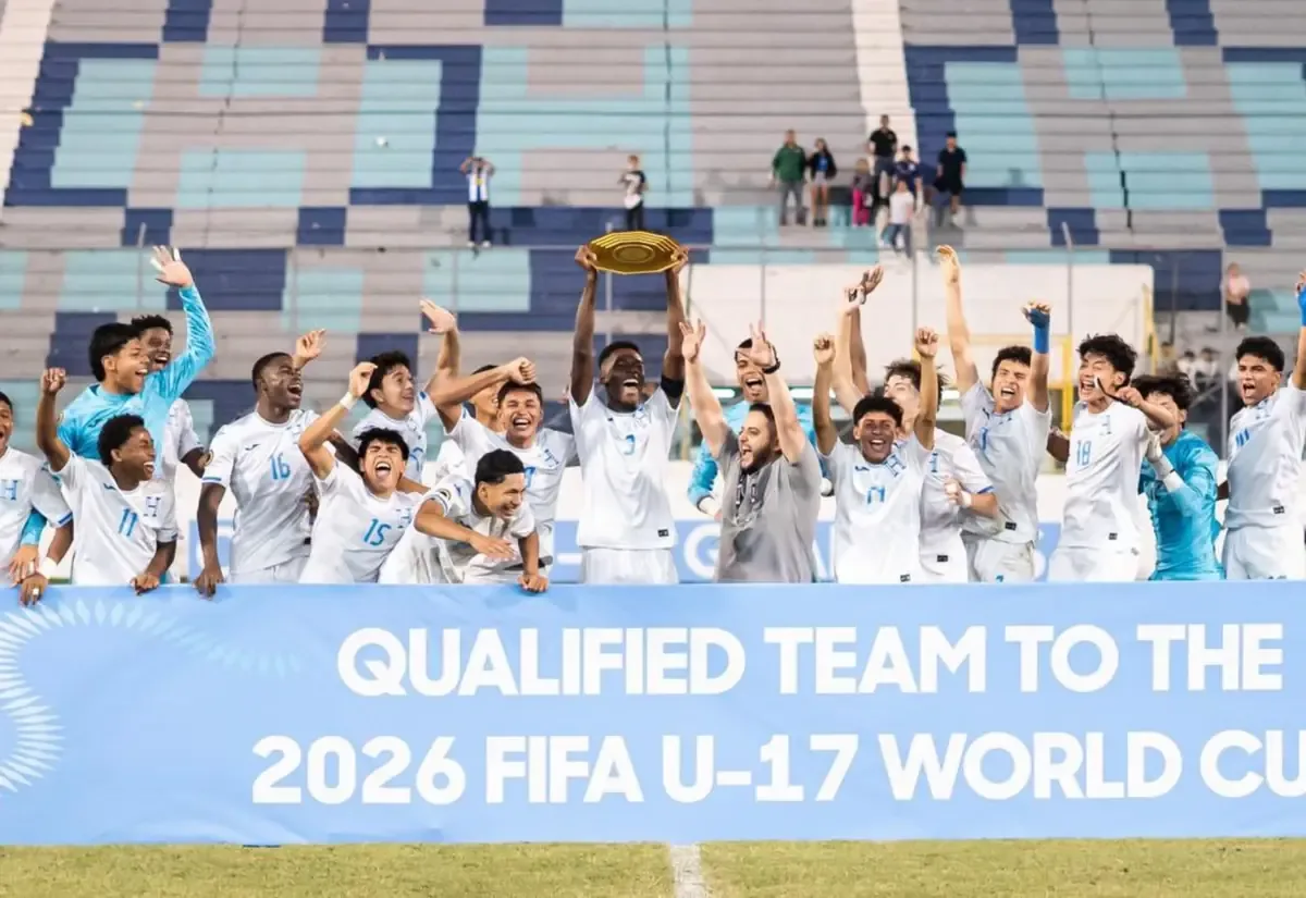 La selección juvenil logró un triunfo clave en el premundial, marcando un hito para el fútbol hondureño.