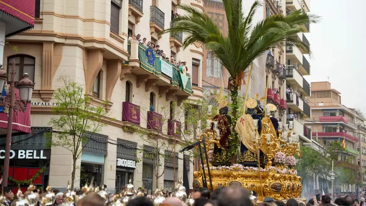 La Semana Santa arranca en Sevilla con cambios en horarios y recorridos de las cofradías.