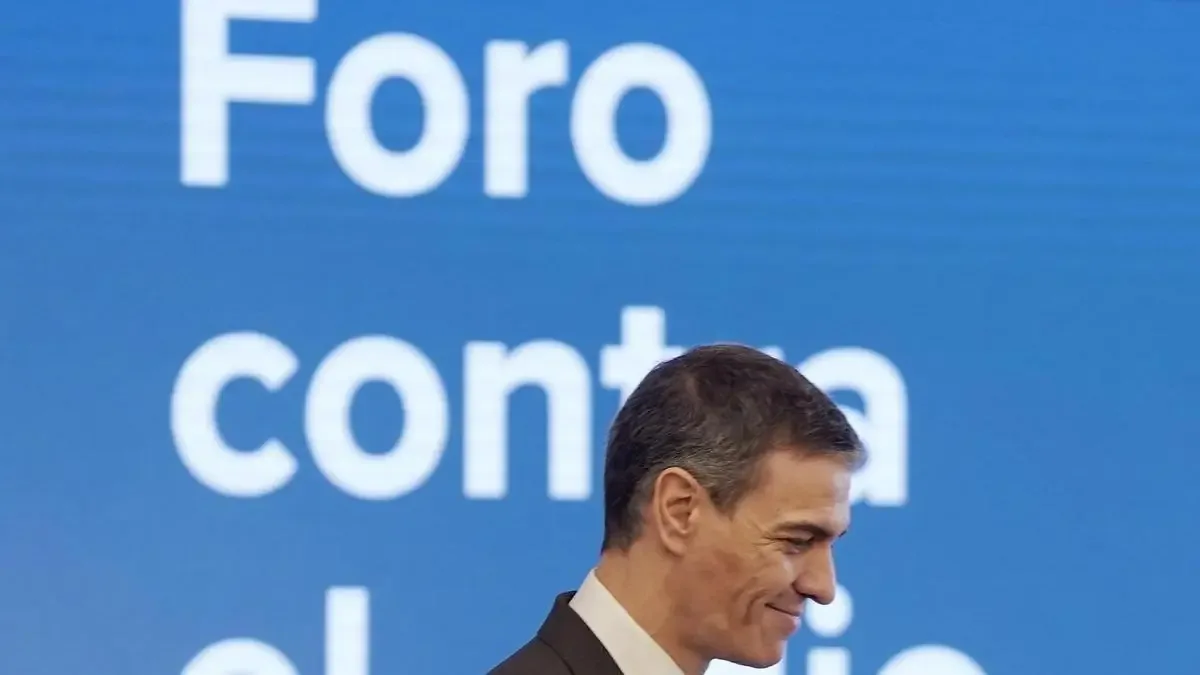 La situación política en España refleja tensiones internas y controversias que afectan la gestión del gobierno.