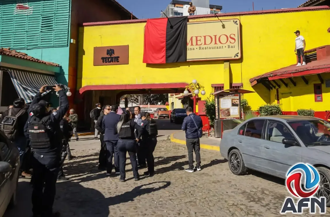 "La STPS interviene en la huelga de ex trabajadores de La Cantina de los Remedios."