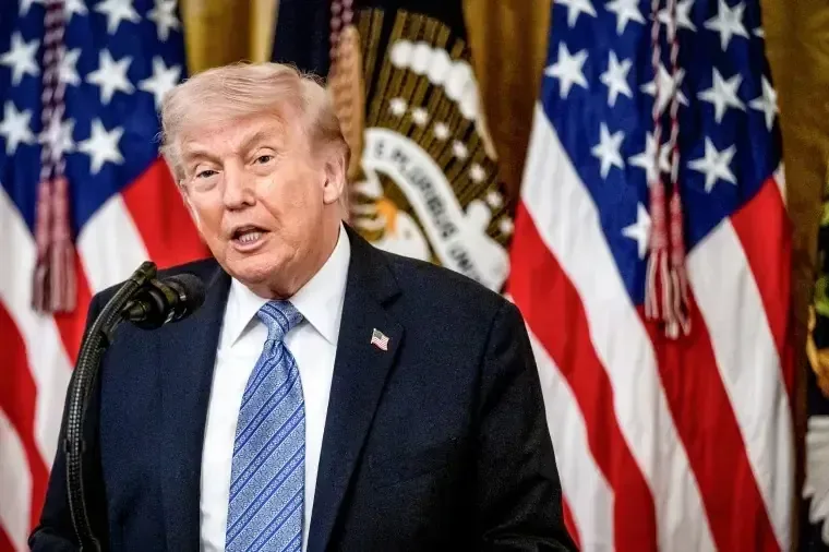 Las críticas de Trump a senadores clave agravan las divisiones internas del partido.