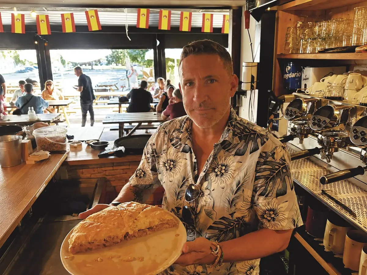 El creciente interés por la tortilla en Cantabria atrae turistas y genera colas en los bares locales.