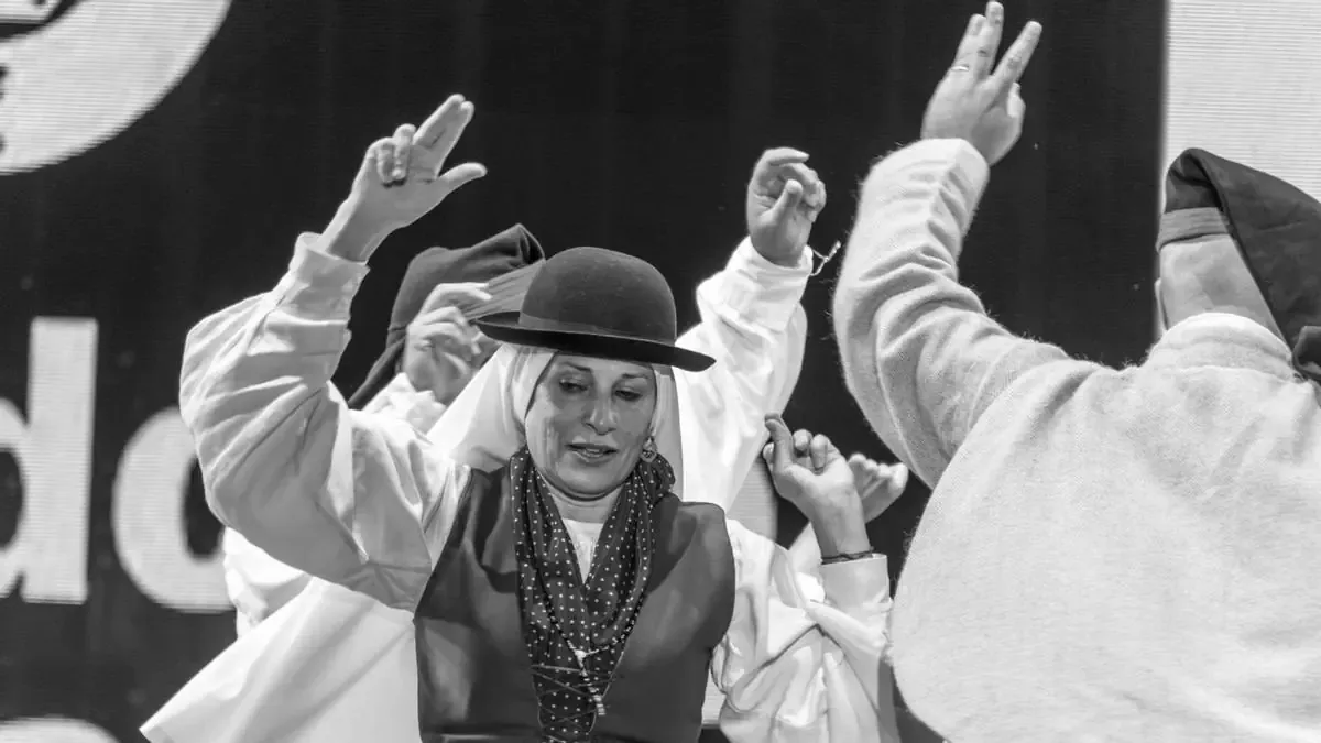Expertos advierten sobre la falta de conocimiento en la moda tradicional canaria.