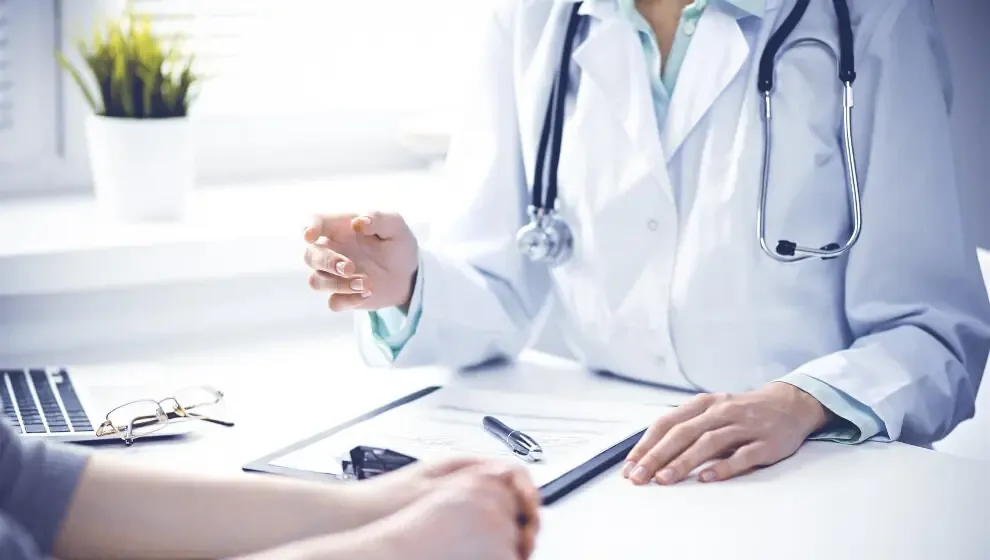La transformación de la Atención Primaria busca adaptarse a las crecientes demandas de salud en la población española.