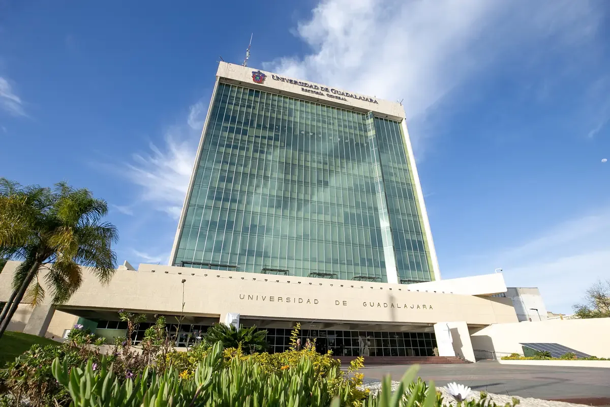 La Universidad de Guadalajara ofrece diversas opciones educativas hasta el 6 de marzo.