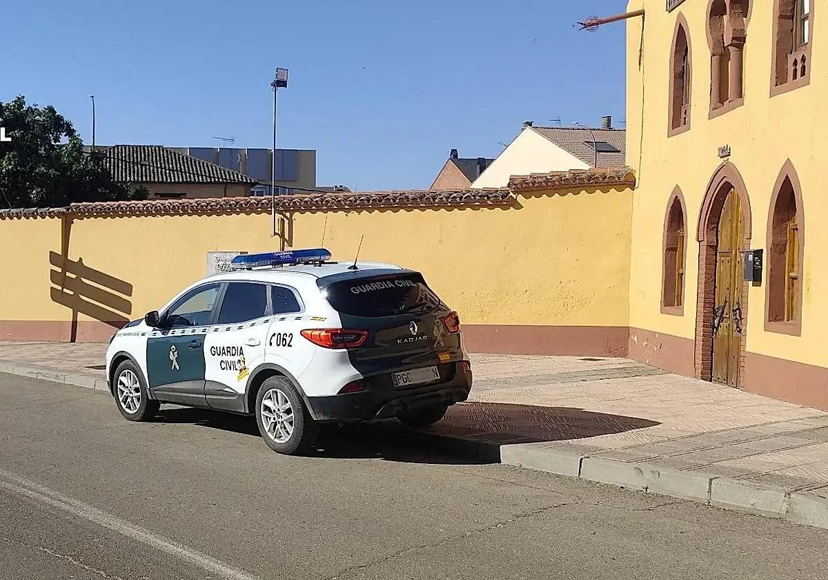 La víctima detectó cargos no autorizados tras el hurto de su cartera.