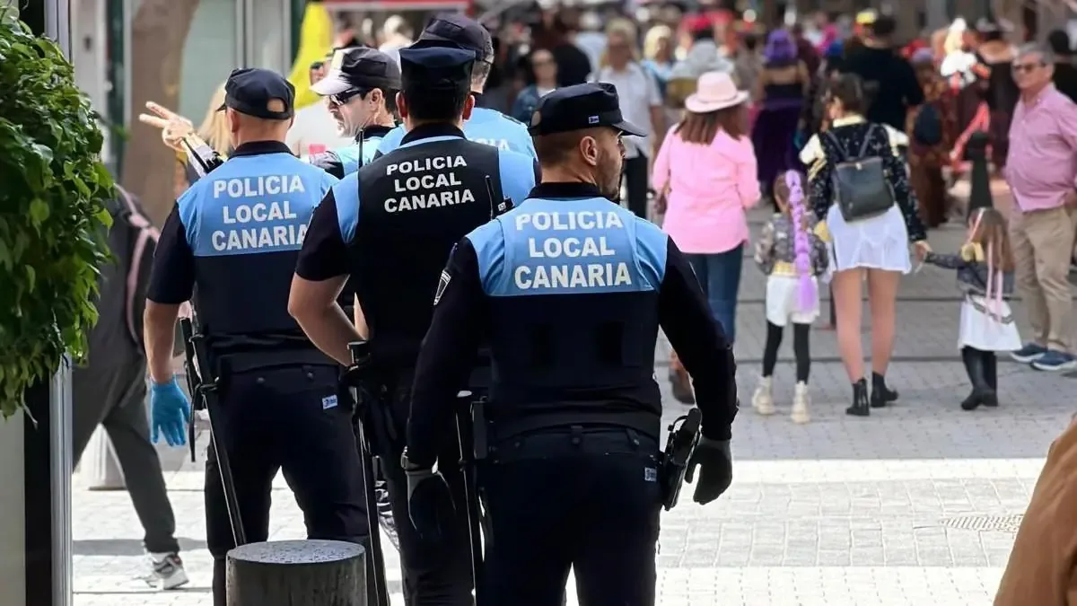 La víctima fue rescatada por transeúntes tras ser agredida en un domicilio.