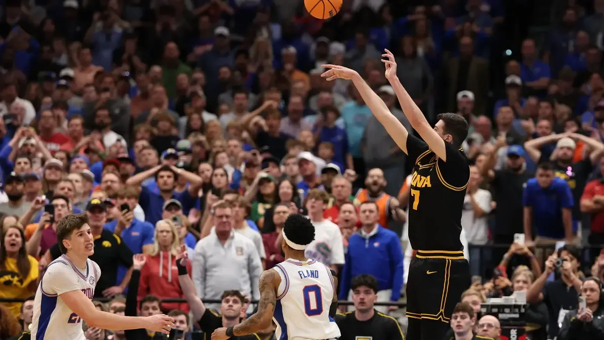 La victoria sobre Florida marca un hito para el baloncesto de Iowa después de décadas de desilusiones.