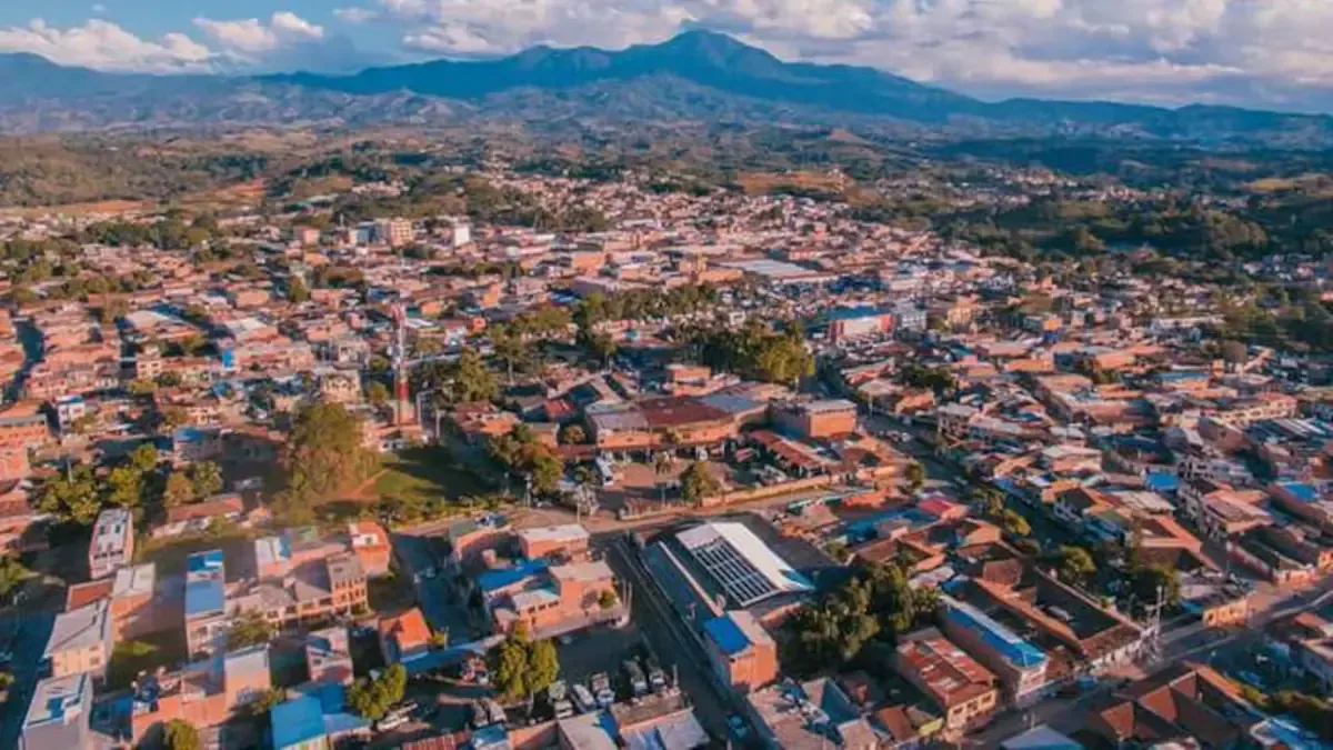 La violencia contra líderes sociales continúa en el Cauca, con un nuevo ataque en la zona rural de Santander de Quilichao.