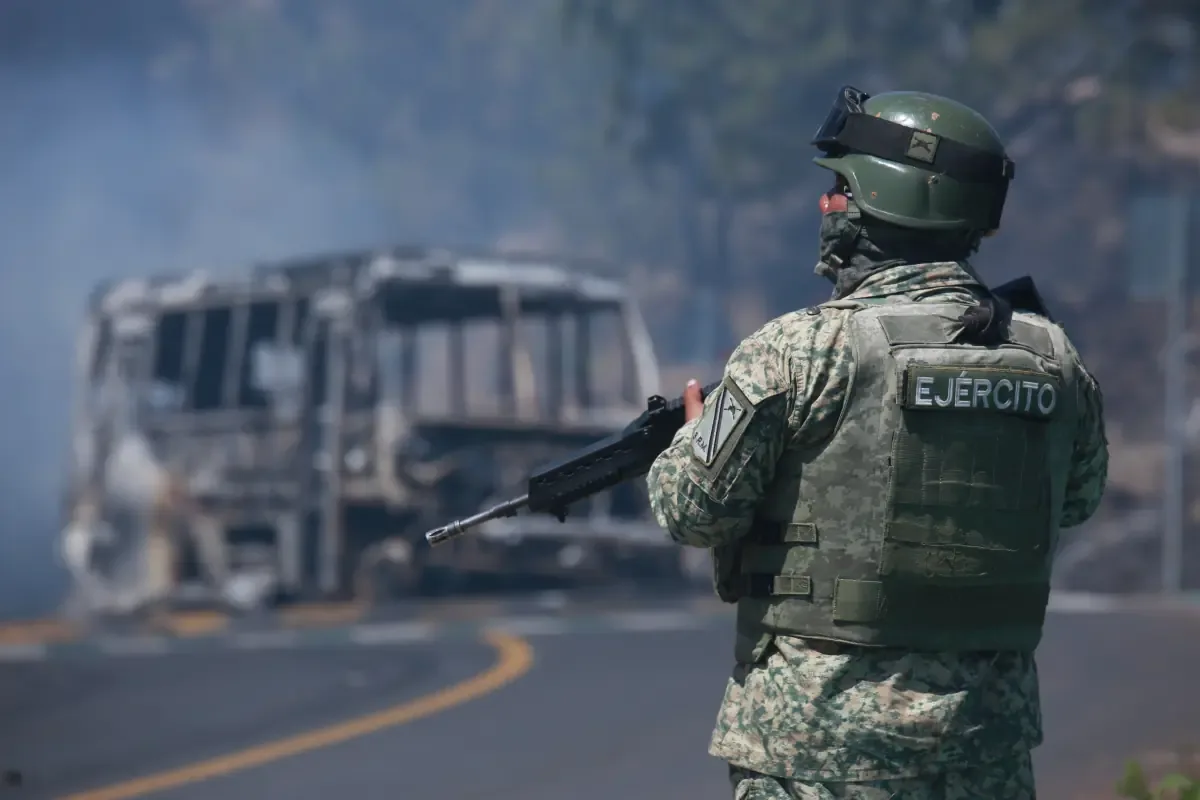 La violencia en México se intensifica tras la muerte del líder del Cártel Jalisco.