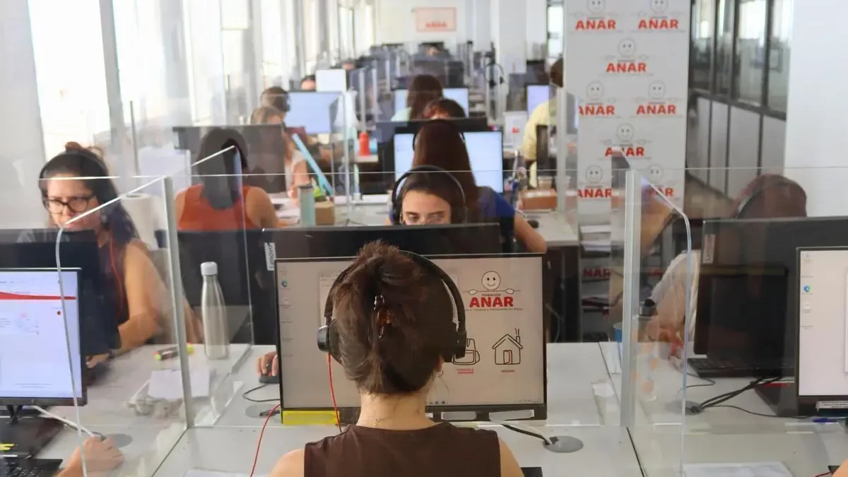 La violencia intrafamiliar y el uso inadecuado de tecnología son factores clave en este fenómeno creciente.