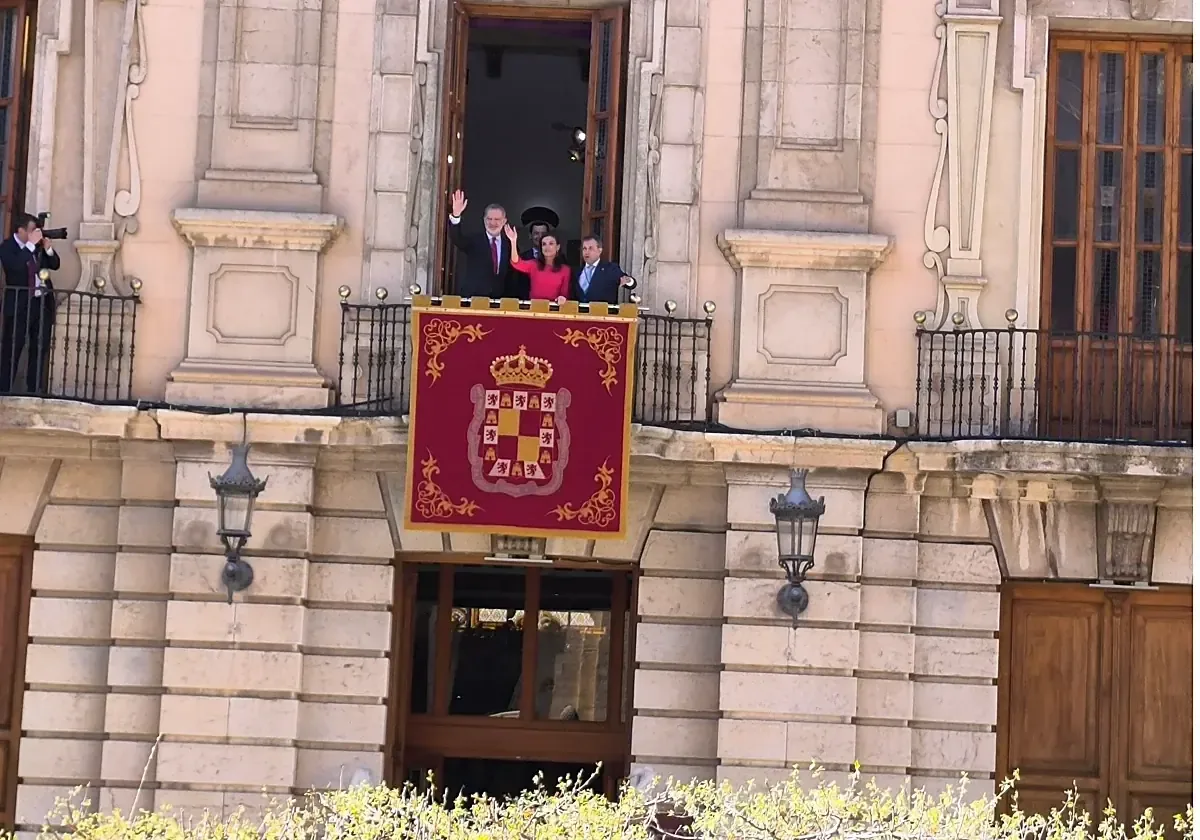 La visita de Felipe VI y Letizia destaca la rica historia de la ciudad andaluza.