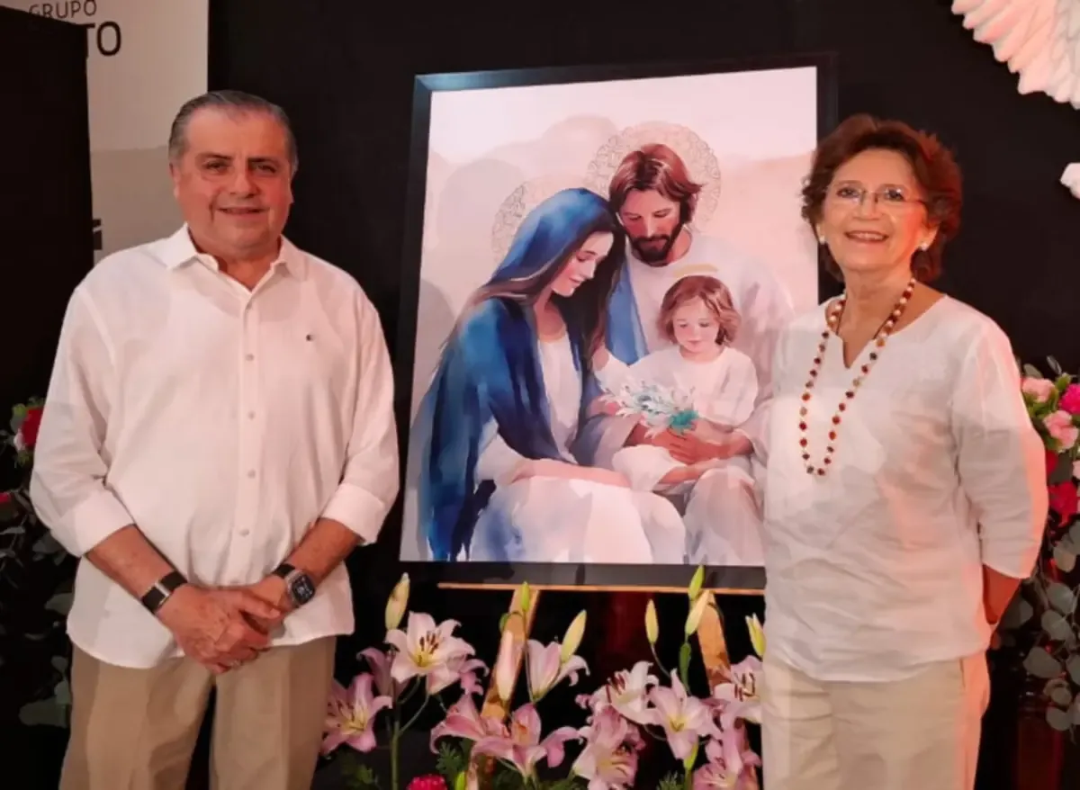 Los esposos Estrada Avilés y Fritz Sierra enfatizan la misión laical en tiempos de crisis durante la IV Asamblea Diocesana.