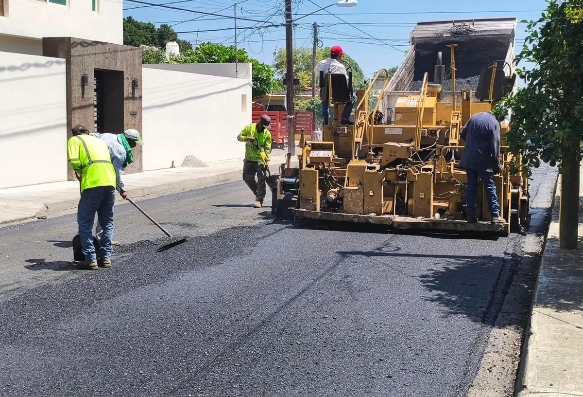 Se reparan 340 metros cuadrados de calles afectadas en la zona centro de la capital tamaulipeca.