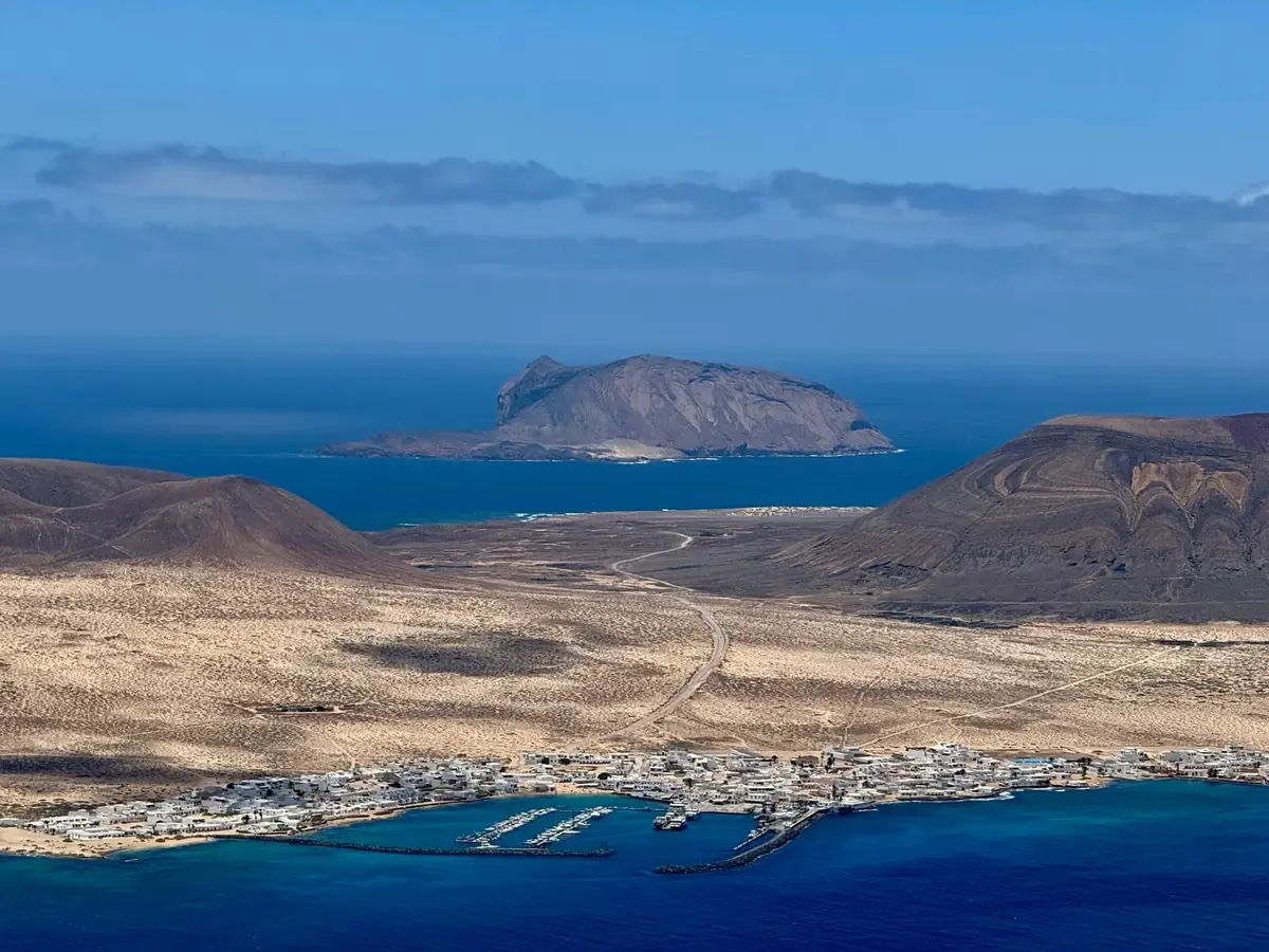 La inversión busca mejorar los cuidados a personas mayores y vulnerable en las islas.
