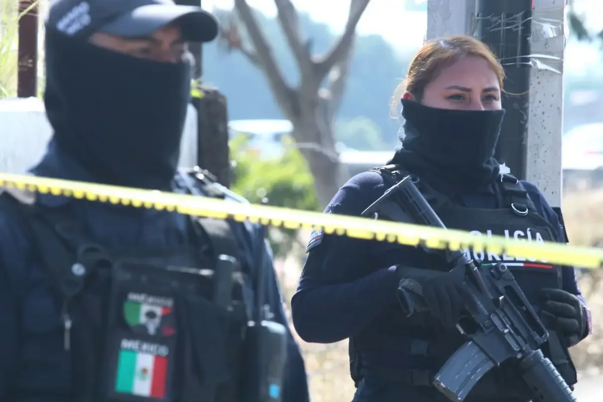 Las autoridades realizan un cateo tras la detención del alcalde de Tequila, generando preocupación por la seguridad en la zona.