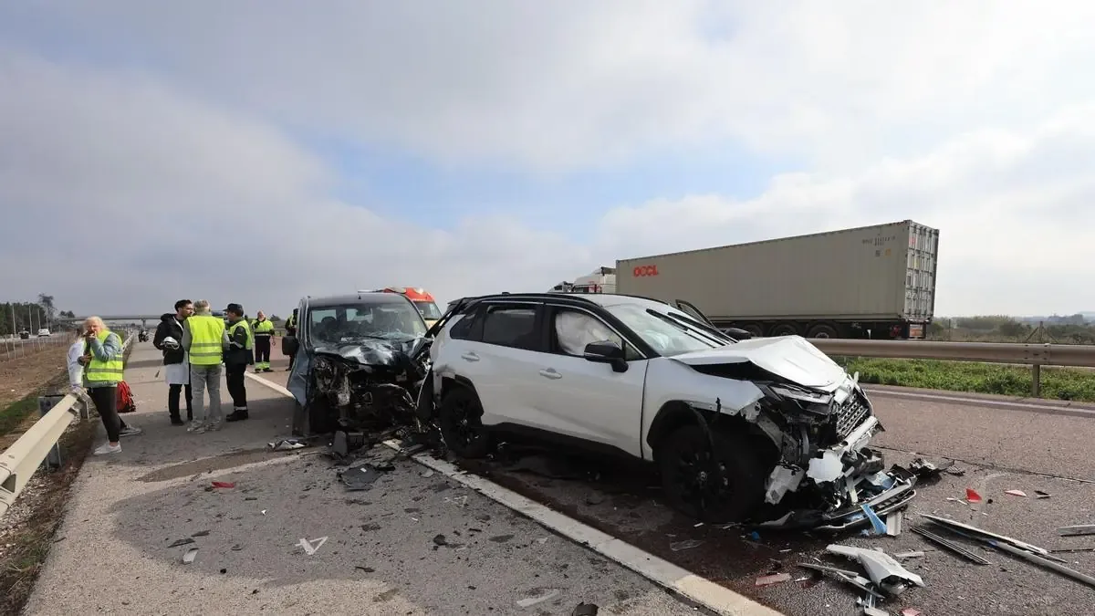 Las cifras alarmantes en las carreteras de la Comunitat Valenciana durante las vacaciones de Semana Santa destacan riesgos y comportamientos peligrosos.