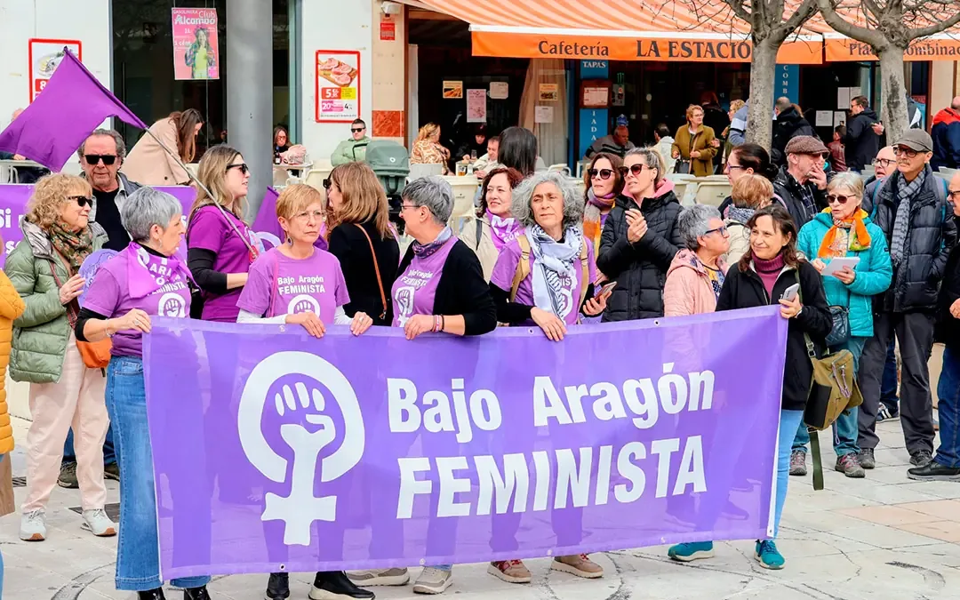 Las concentraciones en Alcañiz y Alcorisa enfatizan la lucha por la equidad de género y la autonomía femenina.