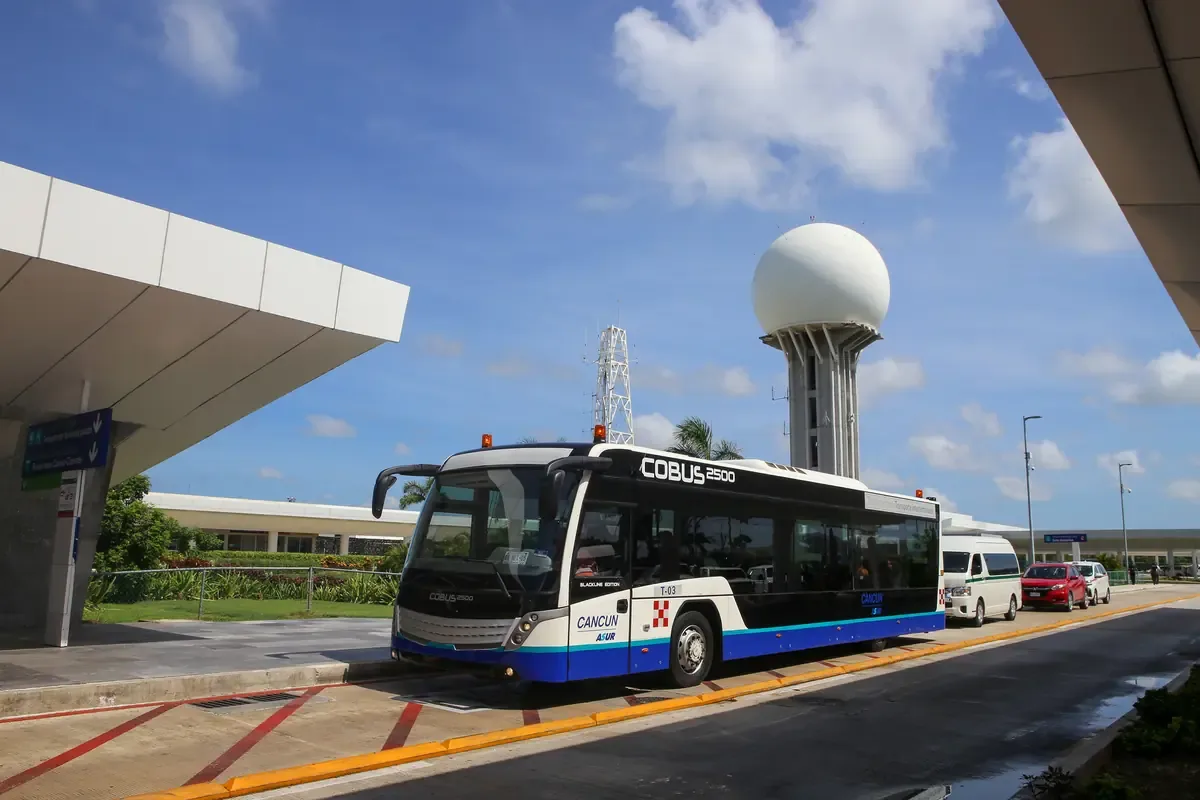 Las condiciones meteorológicas adversas afectan la operación aérea hacia el Caribe Mexicano.
