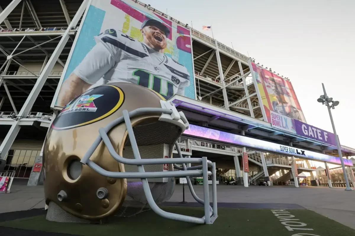 Las entradas para el Super Bowl LX escalan drásticamente menos de 24 horas antes del partido, reflejando gran demanda.