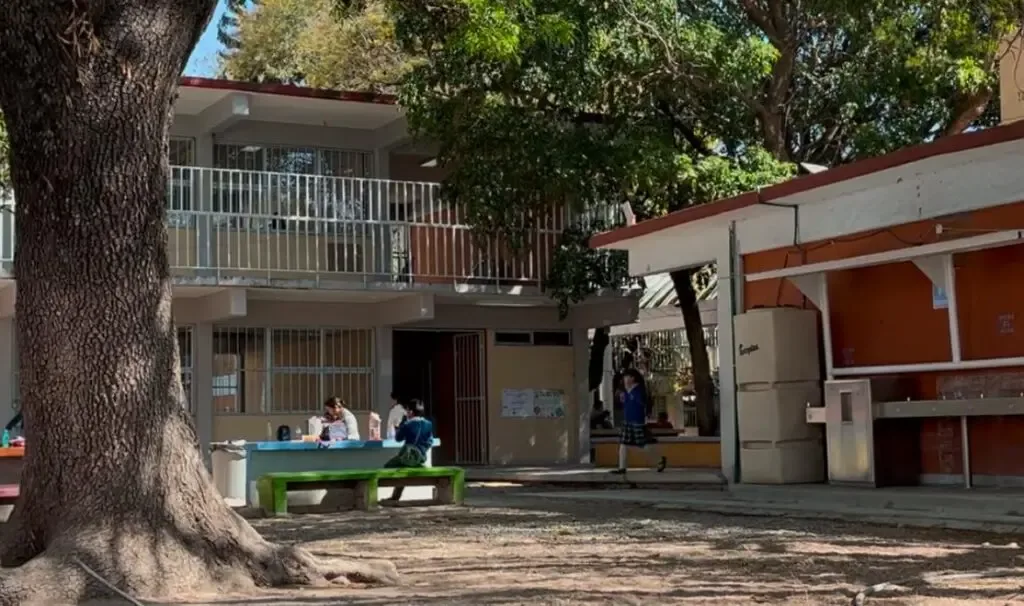 "Las escuelas de tiempo completo en Querétaro comienzan su operación el 3 de febrero."