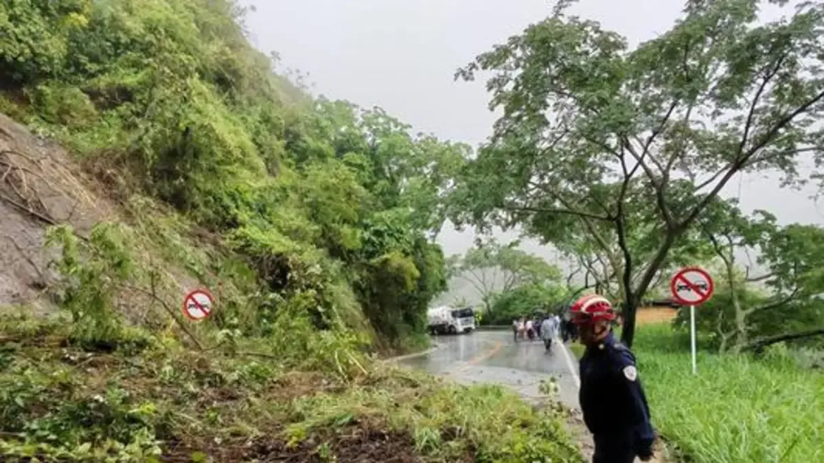 Las fuertes lluvias han provocado daños en vías, viviendas y sembradíos, dejando a cientos de familias damnificadas.